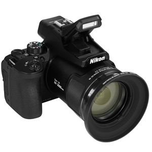 Компактный фотоаппарат Nikon P950 черный